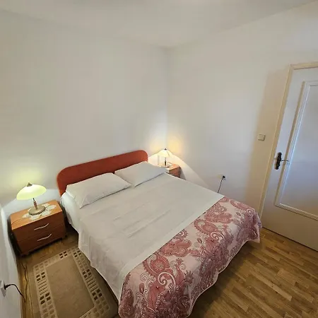 Visnja Nv 4 - For 3 Persons With Terrace * Novi Vinodolski