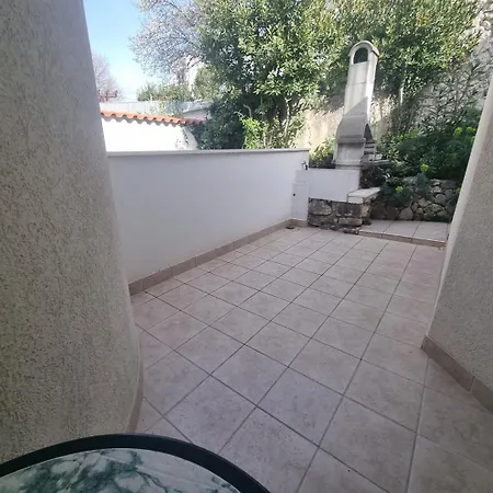 Visnja Nv 4 - For 3 Persons With Terrace Appartamento