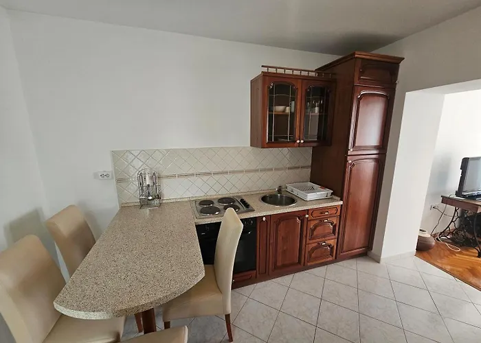 Visnja Nv 4 - For 3 Persons With Terrace *